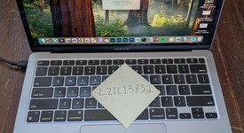 Good
													MacBook Air 2020 - 13" - Apple M1, Silver, 256 GB, 8 GB, photo 1 of 7