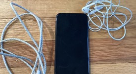 Good
													Apple iPhone Xr - Unlocked, Black, 64 GB, A1984, photo 4 of 6