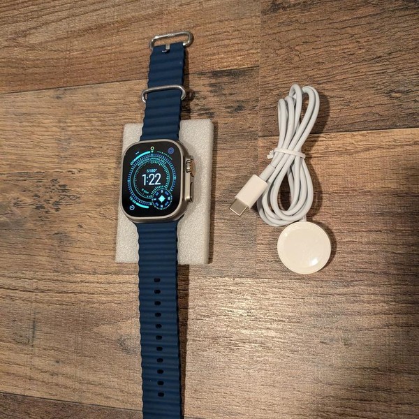 Apple Watch Ultra 49mm - Unlocked, Titanium, A2622