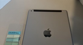 Good
													Apple iPad 6th Gen - Unlocked, Gray, 32 GB, A1954, photo 3 of 5