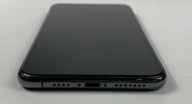 Fair
													Apple iPhone 11 Pro Max - Unlocked, Green, 64 GB, A2161, photo 3 of 6