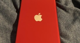 Fair
													Apple iPhone SE 3rd Gen 2022 - T-Mobile, Red, 64 GB, A2595, photo 3 of 6