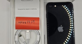 Mint
													Apple iPhone SE 3rd Gen 2022 - Unlocked, Midnight, 64 GB, A2595, photo 2 of 13