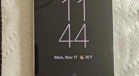 Mint
													Google Pixel 10 Pro - T-Mobile, Porcelain, 128 GB, G4QUR, photo 3 of 8