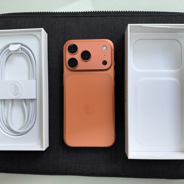 Apple iPhone 17 Pro - Verizon, 256 GB, Cosmic Orange, A3256
