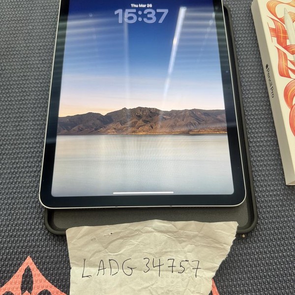 Apple iPad Air 11 inch (M2) 2024 - Unlocked, 128 GB, Gray, A2903