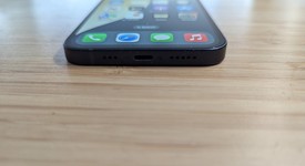 Good
													Apple iPhone 12 - Unlocked, Black, 64 GB, A2172, photo 3 of 13