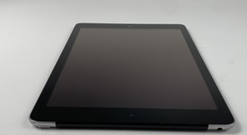 Mint
													Apple iPad 5th Gen - Wi-Fi, Gray, 32 GB, A1822, photo 5 of 7