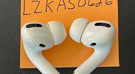 Used
													Apple AirPods Pro 1st Gen - Wireless Case, photo 5 of 5