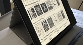 Mint
													Amazon Kindle Oasis 10th Gen - Gray, 32 GB, WiFi Only, photo 5 of 5