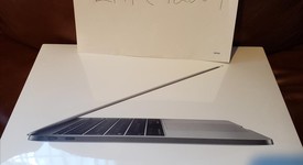 New
													MacBook Pro 2017 (No Touch Bar) - 13" - Gray, 256 GB, 8 GB, photo 1 of 9