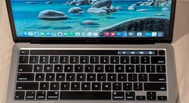 Good
													MacBook Pro 2020 - 13" - I5, Gray, 256 GB, 8 GB, photo 1 of 10