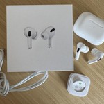 Used Apple AirPods Pro - Wireless Case