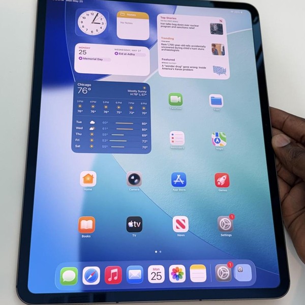 Apple iPad Pro 13 inch (M4) 2024 - Unlocked, 1 TB, Black, 16 GB, A2926, Nano-texture Glass