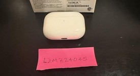 Used
													Apple AirPods Pro - Wireless Case, photo 5 of 5