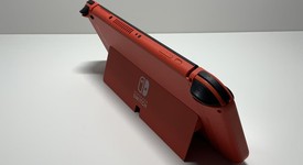 Mint
													Nintendo Switch - OLED - Red, 64 GB, Mario Red Edition, photo 5 of 6