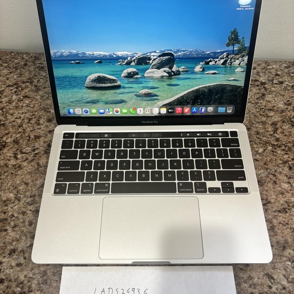 MacBook Pro 2020 - 13 inch - 256 GB, Silver, 8 GB, Apple M1