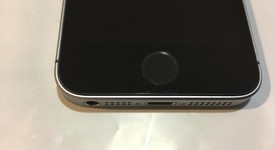 Good
													Apple iPhone SE 1st Gen 2016 - Verizon, Grey, 64 GB, A1662, photo 2 of 10