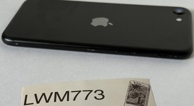 Good
													Apple iPhone SE 2nd Gen 2020 - Unlocked, Black, 64 GB, A2275, photo 2 of 7