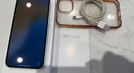 Mint
													Apple iPhone 13 - Unlocked, Starlight, 128 GB, A2482, photo 3 of 9