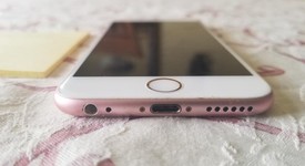 Good
													Apple iPhone 6S - Unlocked, Rose Gold, 16 GB, A1633, photo 3 of 11