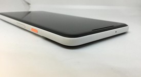 Good
													Google Pixel 2 XL - Verizon, Black & White, 64 GB, Verizon Edition, photo 5 of 8