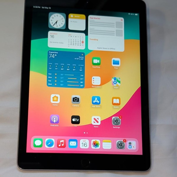 Apple iPad (6th Gen) - Unlocked, 32 GB, Gray, A1954