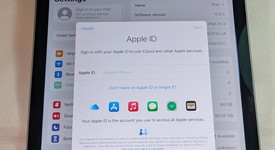 Good
													Apple iPad Air 2 - Unlocked, Gray, 64 GB, photo 3 of 4