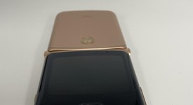 Good
													Motorola Razr 2 5G - T-Mobile, Gold, 256 GB, 8 GB, XT2071-5, photo 2 of 7