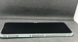 Good
													Samsung Galaxy Z Flip6 - Unlocked, Mint, 256 GB, 12 GB, SM-F741U1, photo 4 of 6