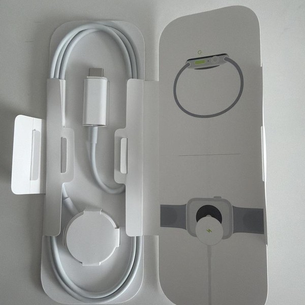 Apple Watch SE 2nd Gen 40mm - Silver, A2722 - GPS, Nike