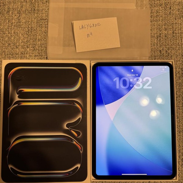 Apple iPad Pro 11 inch (M4) 2024 - Wi-Fi, 256 GB, Black, 8 GB, A2836, Standard Glass