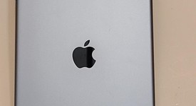 Good
													Apple iPad 6th Gen - Unlocked, Gray, 32 GB, A1954, photo 1 of 3
