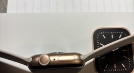 Good
													Apple Watch Series 6 40mm - Gold, A2291 - GPS, Aluminum, photo 1 of 10