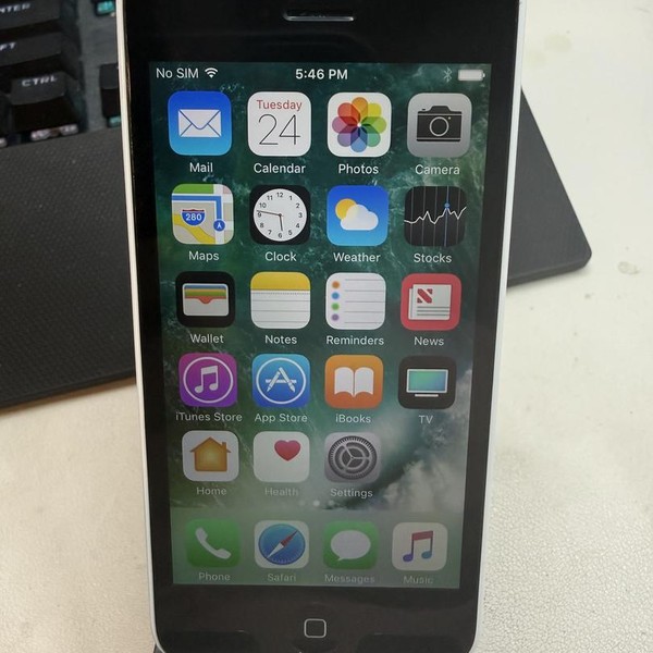 Apple iPhone 5C - Unlocked, 16 GB, White, A1532