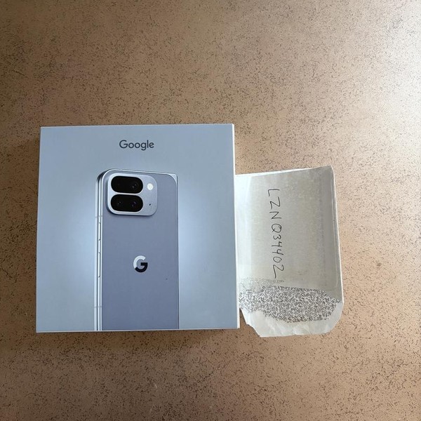 Google Pixel 10 Pro Fold - Unlocked, 256 GB, Moonstone, GU0NP