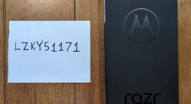 New
													Motorola Razr (2024) - Visible, Gray, 256 GB, 8 GB, photo 2 of 3