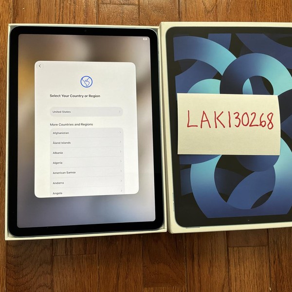 Apple iPad Air (5th Gen) - Wi-Fi, 64 GB, Blue, A2588