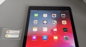 Good
													Apple iPad 6th Gen - Wi-Fi, Gray, 32 GB, A1893, photo 1 of 6