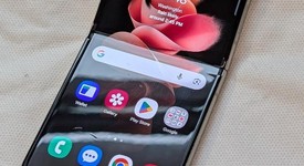 Good
													Samsung Galaxy Z Flip3 5G - AT&T, Cream, 128 GB, 8 GB, SM-F711U, photo 1 of 8