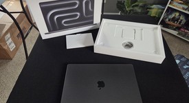 Good
													MacBook Pro Late 2023 (M3) - 16" - Apple M3 Pro 12-core, Black, 512 GB, 36 GB, 18-core GPU, photo 1 of 11