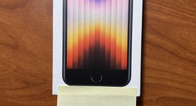 Mint
													Apple iPhone SE 3rd Gen 2022 - AT&T, Midnight, 64 GB, A2595, photo 2 of 5