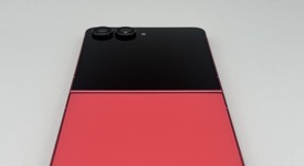 Mint
													Samsung Galaxy Z Flip7 - Verizon, Coral, 256 GB, 12 GB, SM-F766U, photo 2 of 8