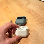 Used Apple AirPods Pro 2 - Lightning