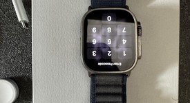 Good
													Apple Watch Ultra 2 49mm - AT&T, Natural, A2986, photo 4 of 5