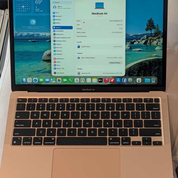 MacBook Air 2020 - 13 inch - 256 GB, Gold, 8 GB, Apple M1