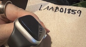 Fair
													Apple Watch Series 7 41mm - Unlocked, Starlight, A2475 - Cellular, Aluminum, photo 2 of 4