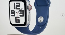 New
													Apple Watch SE 2nd Gen 40mm - Unlocked, Silver, A2726 - Cellular, Aluminum, photo 2 of 4