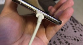 Good
													Apple iPhone Xs Max - Unlocked, Silver, 256 GB, A1921, photo 5 of 7