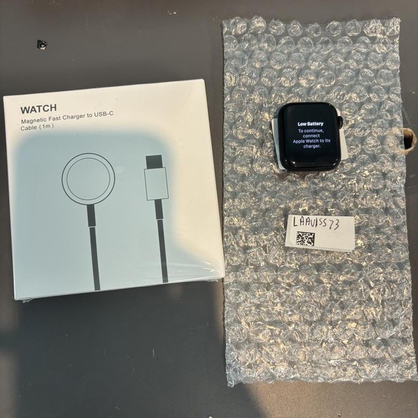 Apple Watch SE 2nd Gen 40mm - Unlocked, Midnight, A2726 - Cellular, Aluminum